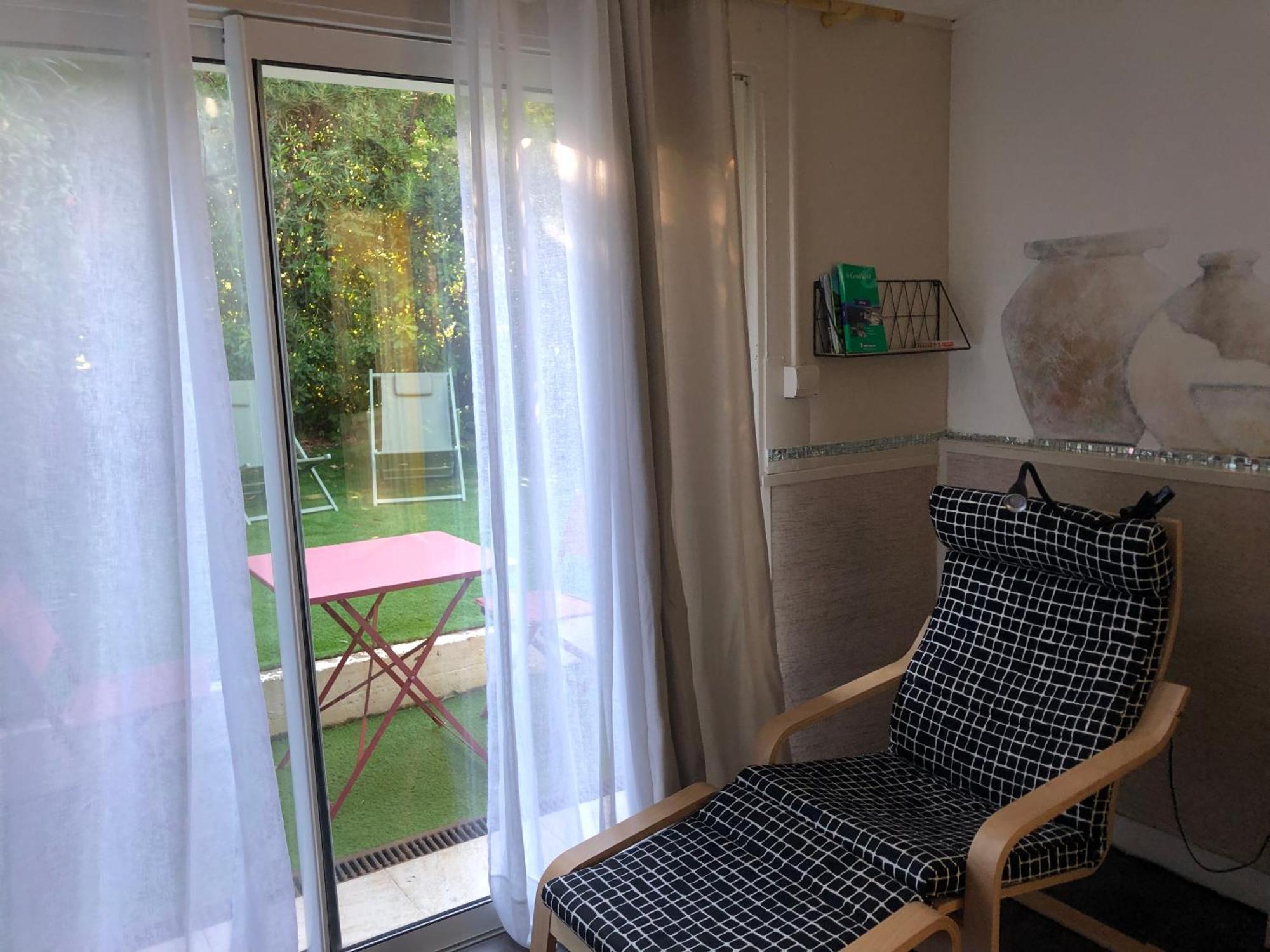 2 Pieces Independant Avec Son Jardinet Prive Hotel Borgo  Exterior foto